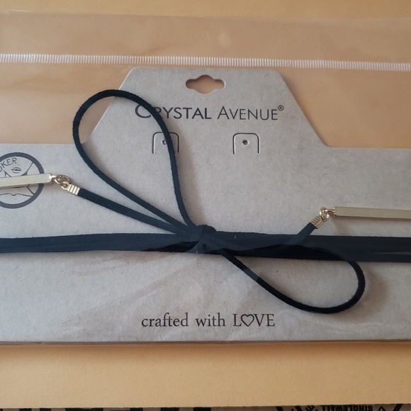 Faux Suede Wraparound Choker Necklace. - Picture 3 of 6